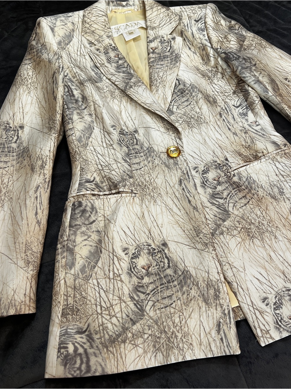ESCADA Margaretha Ley 100% Silk Women’s Beige Snow Tiger Blazer Size 34 Vintage